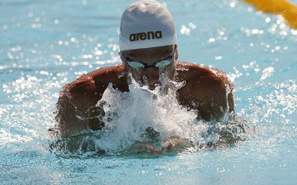 Франція, Париж. Американець Марк Ганглофф виступає під час запливу на 100 м брассом на відкритому турнірі EDF в Парижі. / © AFP