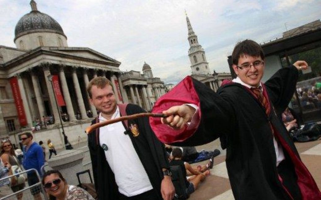 Фанати Гаррі Поттера в Лондоні готуються до світової прем&#039;єри восьмої &mdash; фінальної &mdash; частини кіноепопеї про юного чарівника. / © AFP