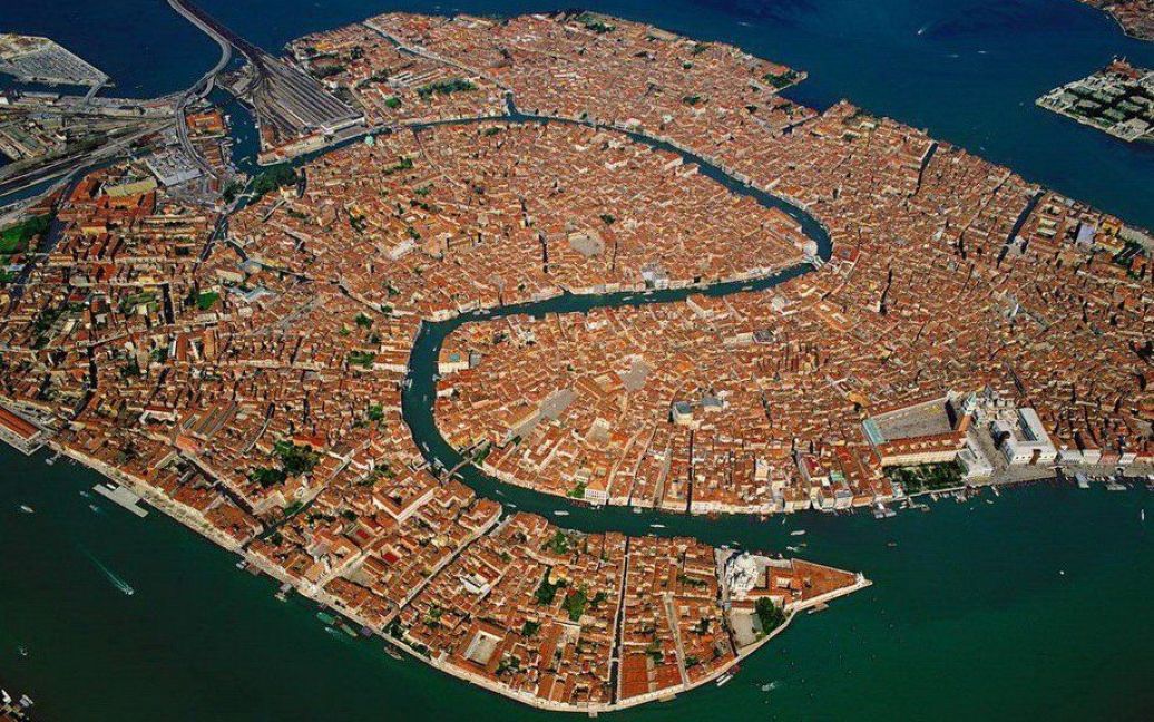 Венеція з висоти пташиного польоту / © Yann Arthus-Bertrand