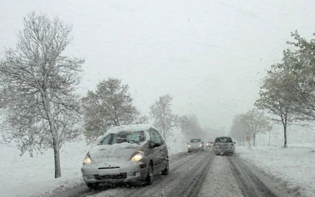 В розпал весни хуртовина замела Польщу снігом, вчинивши у країні транспортний колапс. / © 