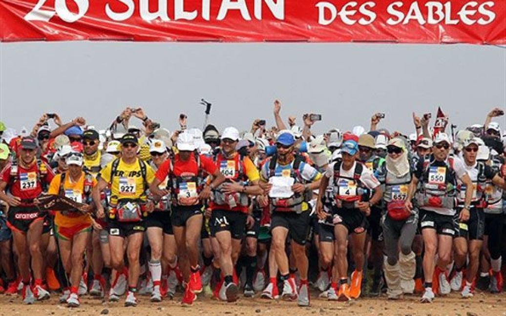 найважчий та найскладніший у світі Піщаний марафон стартував 31 березня 2011 року. / © AFP