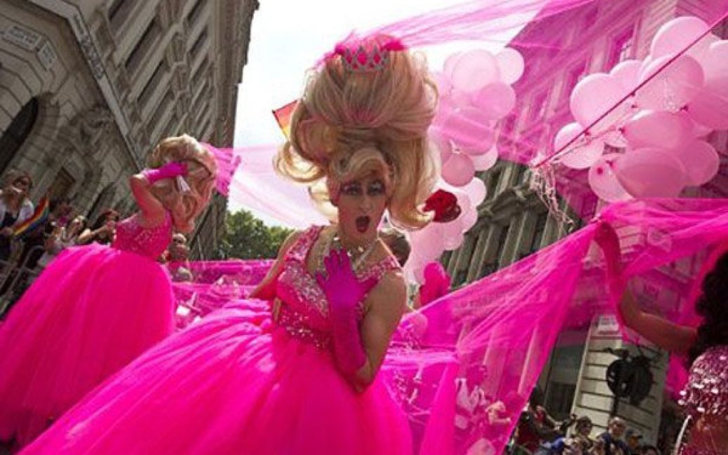 Щорічний гей-парад "Gay Pride 2011" в Лондоні зібрав більше мільйона глядачів. / © AFP