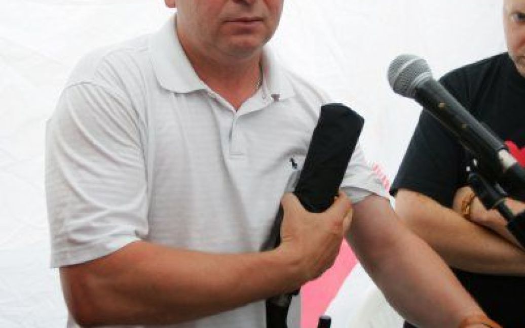 Конфлікт між міліцією і депутатами виник після того, як суддя Родіон Кірєєв ухвалив рішення видалити із зали бютівця Юрія Прокопчука за негідну поведінку. / © УНІАН