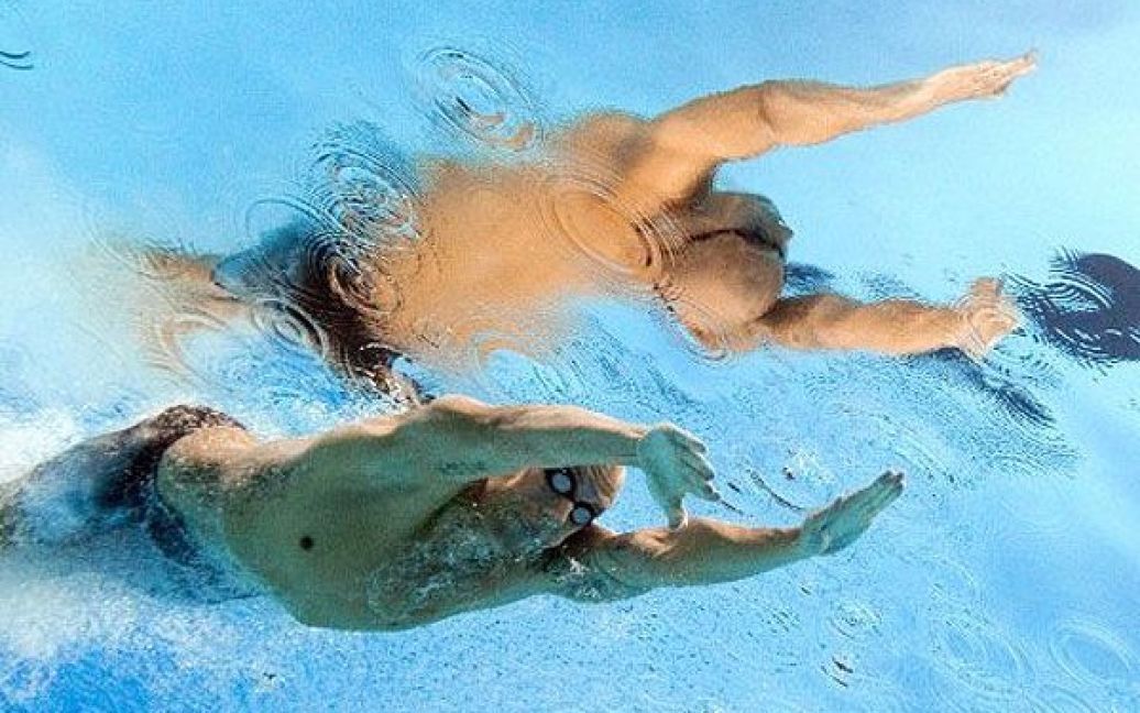 Китай, Шанхай. Канадський спортсмен Брент Хайден виступає у запливі на 100 метрів вільним стилем серед чоловіків на чемпіонаті світу FINA в критому стадіоні у Шанхаї. / © AFP