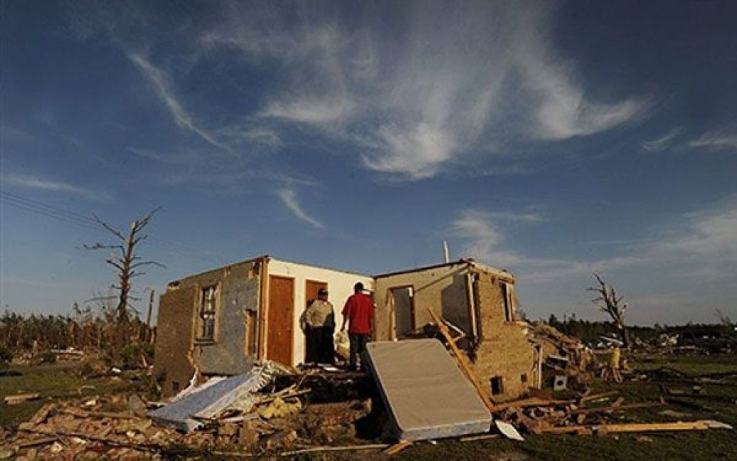 На півдні США лютують більше 200 торнадо, жертвами яких вже стали півсотні людей / © AFP
