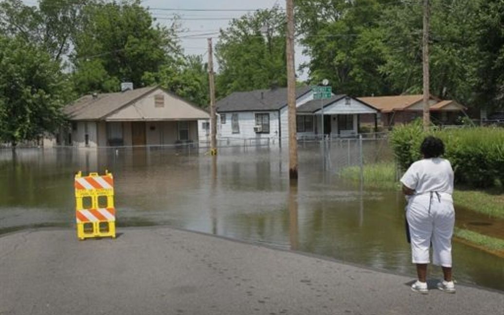 Річка Міссісіпі у США вийшла з берегів, тисячі людей були евакуйовані, вода продовжує прибувати. / © AFP