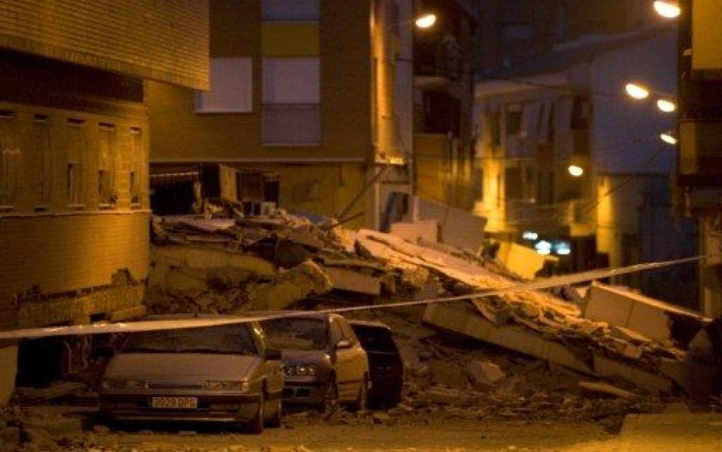 В Іспанії стався землетрус магнітудою 5,1, в результаті якого, загинули 10 людей, сотні отримали поранення. / © AFP