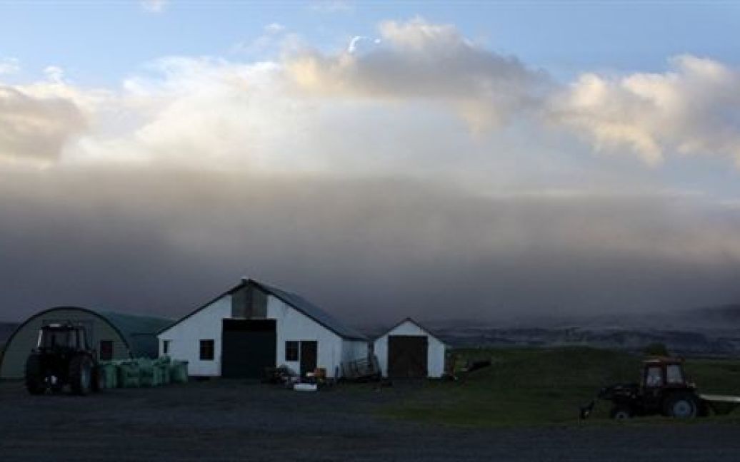 Хмара попелу після виверження вулкана Грімсвотн в Ісландії досягла Шотландії і Північної Ірландії. / © AFP