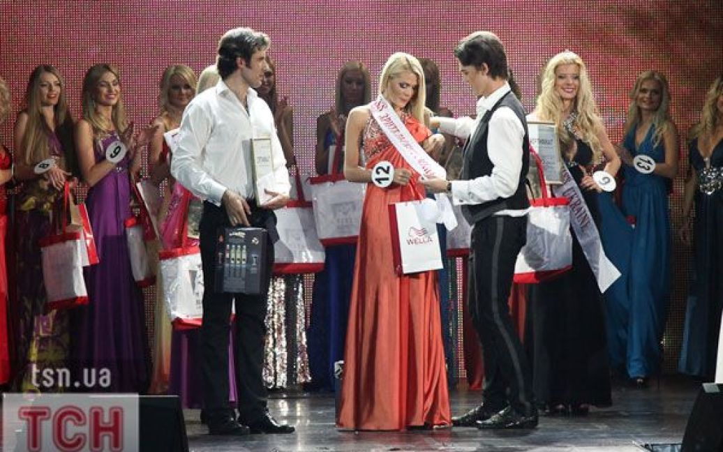 У київському концерт-холі Freedom відбувся фінал 4-го всеукраїнського конкурсу краси "Miss Blonde Ukraine 2011", в якому взяли участь 20 найкрасивіших білявок країни. / © ТСН.ua