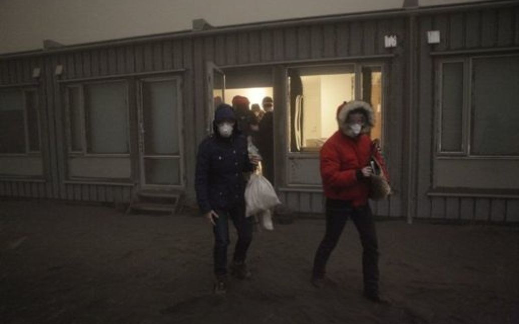 Хмара попелу після виверження вулкана Грімсвотн в Ісландії досягла Шотландії і Північної Ірландії. / © AFP