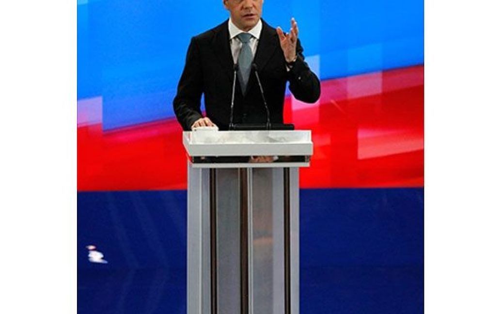 Під час прес-конференції, яка тривала близько 1,5 години, Мєдвєдєв відповів на запитання журналістів та на питання, задані по Інтернету. / © AFP