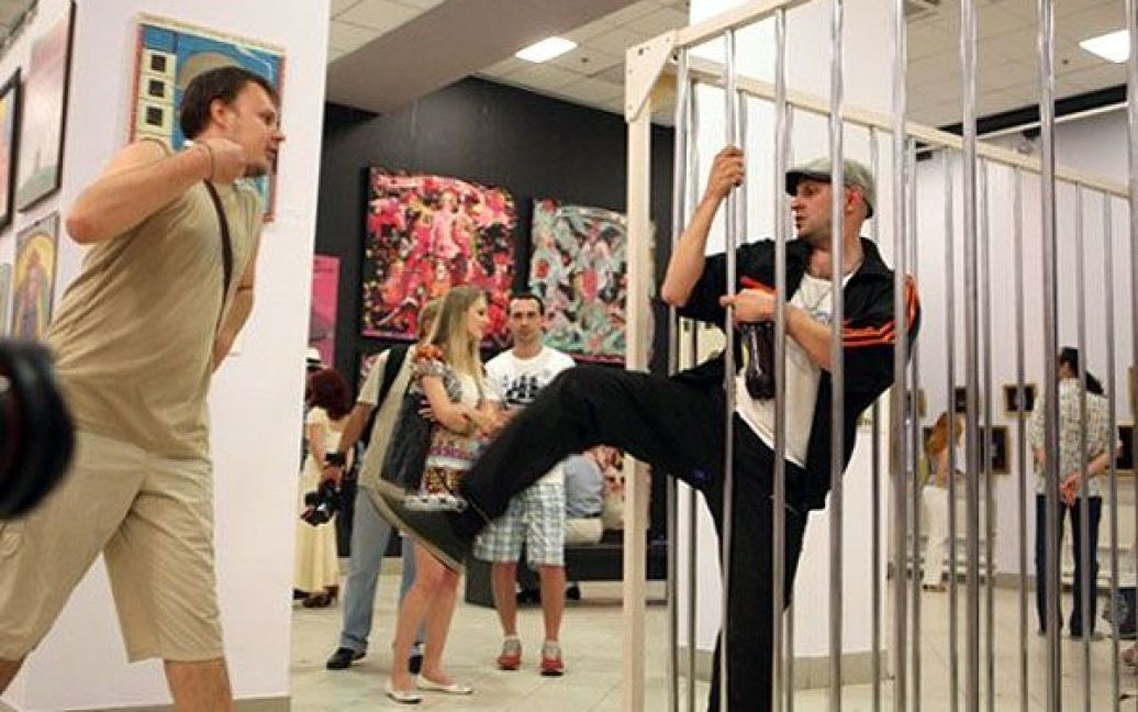 В Музеї сучасного мистецтва відкрилась наймасштабніша виставка-інсталяція року "Жлоб-Арт". / © Анастасія Іванова-Малявіна