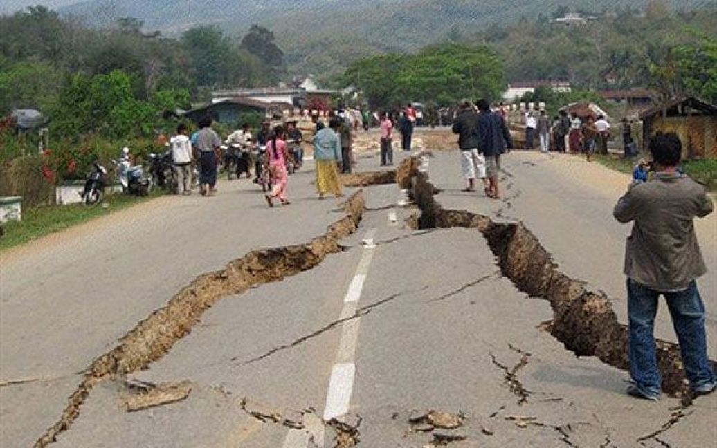 М&#039;янма. Більше 70 осіб загинули в результаті двох землетрусів, які сталися у М&#039;янмі. / © AFP