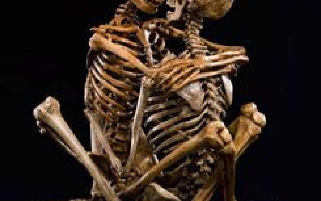В Музеї еротики в Парижі відкрилась виставка французького скульптора Жан-Марка Лароша, на якій скелети демонструють пози "Камасутри". / © jmlaroche.com