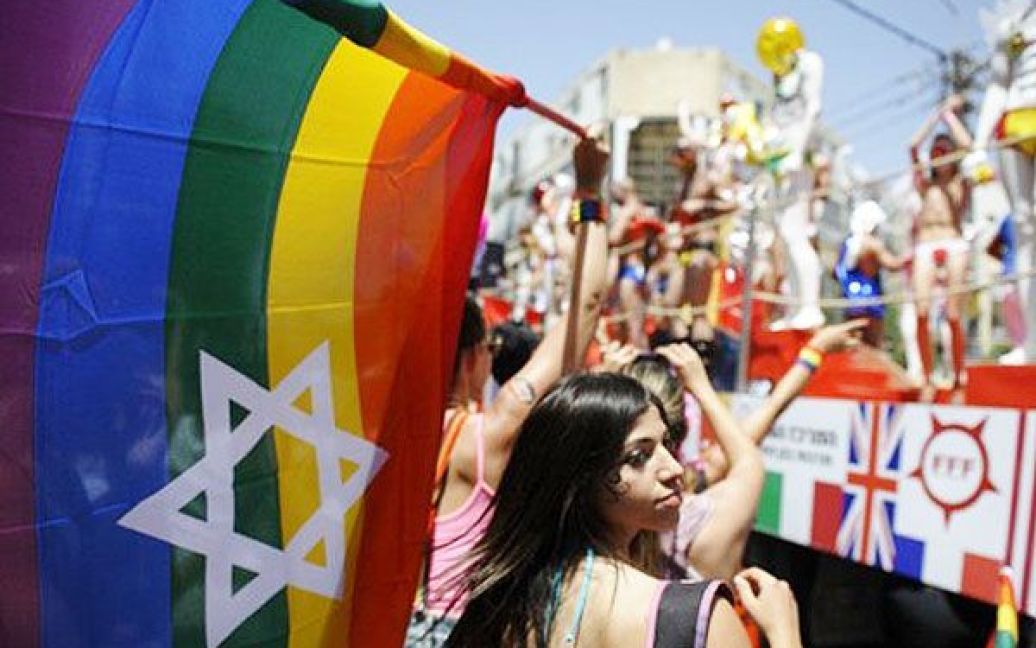 У Тель-Авіві провели багатотисячний щорічний гей-парад Gay Pride parade / © AFP