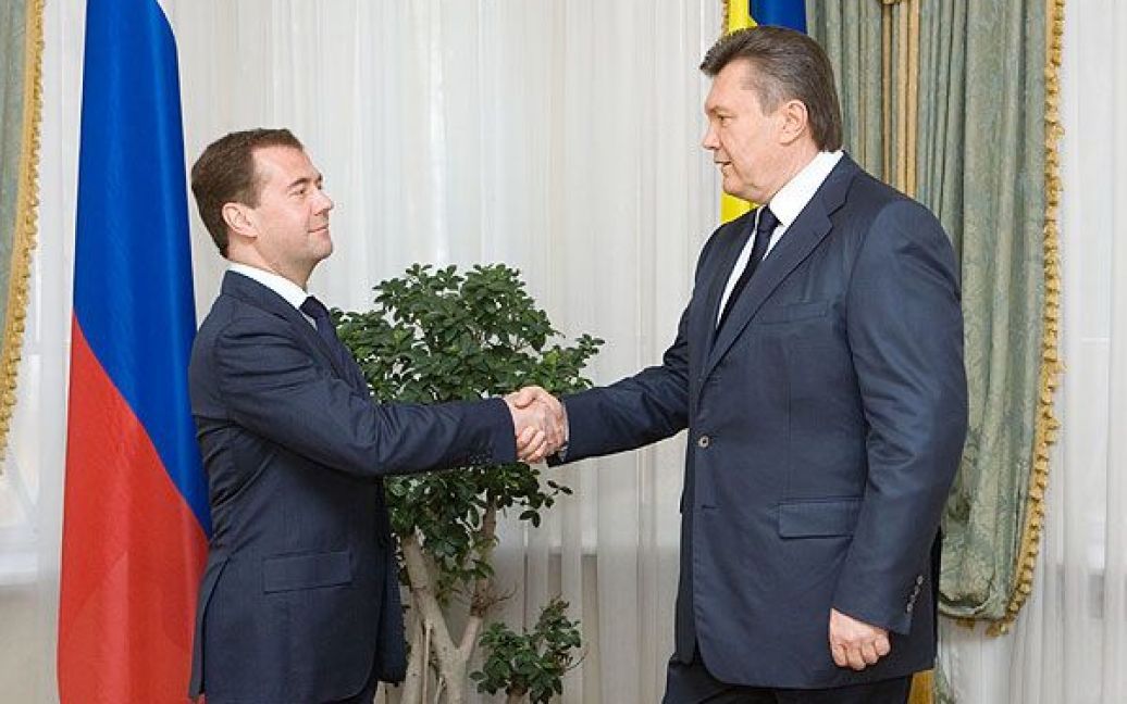 Президент України Віктор Янукович і президент Росії Дмитро Мєдвєдєв зустрілися у Чорнобилі. / © 