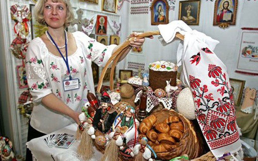 В центрі "Український дім" у Києві урочисто відкрився ІІІ Всеукраїнській благодійний Пасхальний ярмарок. / © УНІАН
