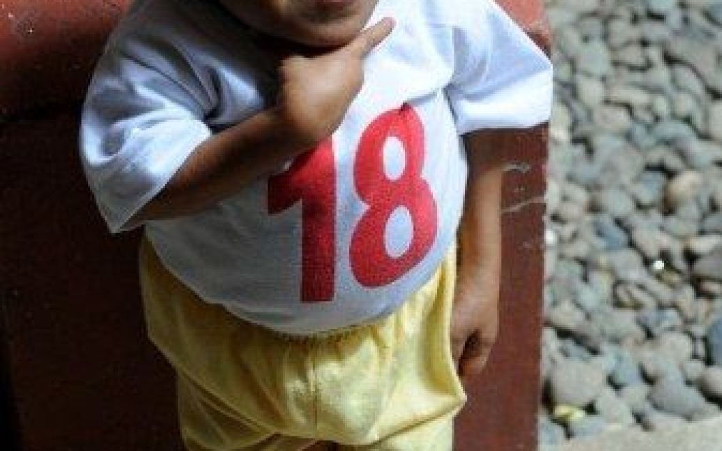 Філіппінець зростом 55 см офіційно став найменшою людиною на Землі / © AFP