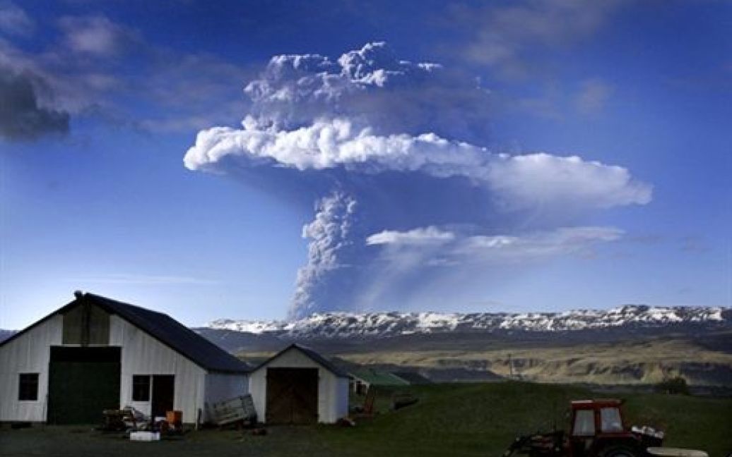 В Ісландії почалося виверження вулкана Грімсвотн на півдні країни. / © AFP