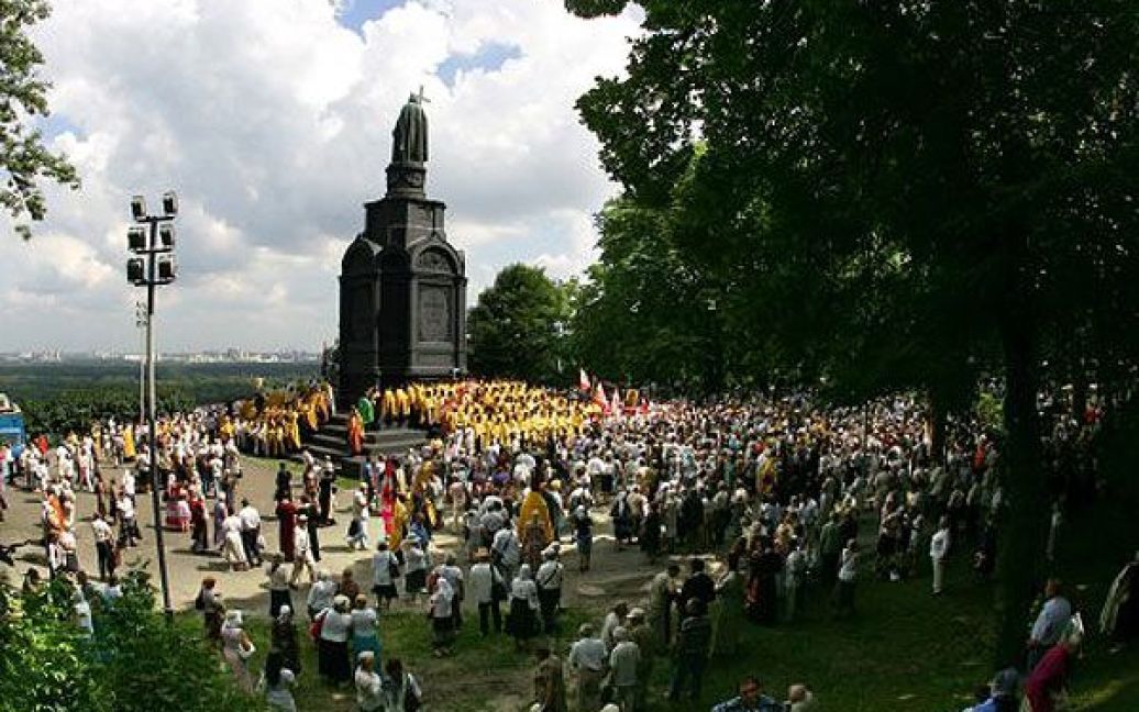 В Києві близько 10 тисяч віруючих взяли участь у хресній ході, організованій УПЦ КП з нагоди Дня хрещення України-Русі. / © УНІАН