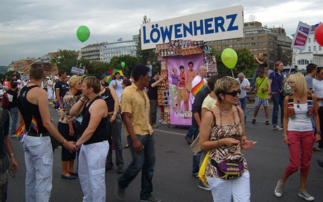 У п&#039;яти європейських країнах - Португалії, Австрії, Болгарії, Хорватії та Угорщині - пройшли масштабні гей-паради. / © ipdipd.livejournal.com