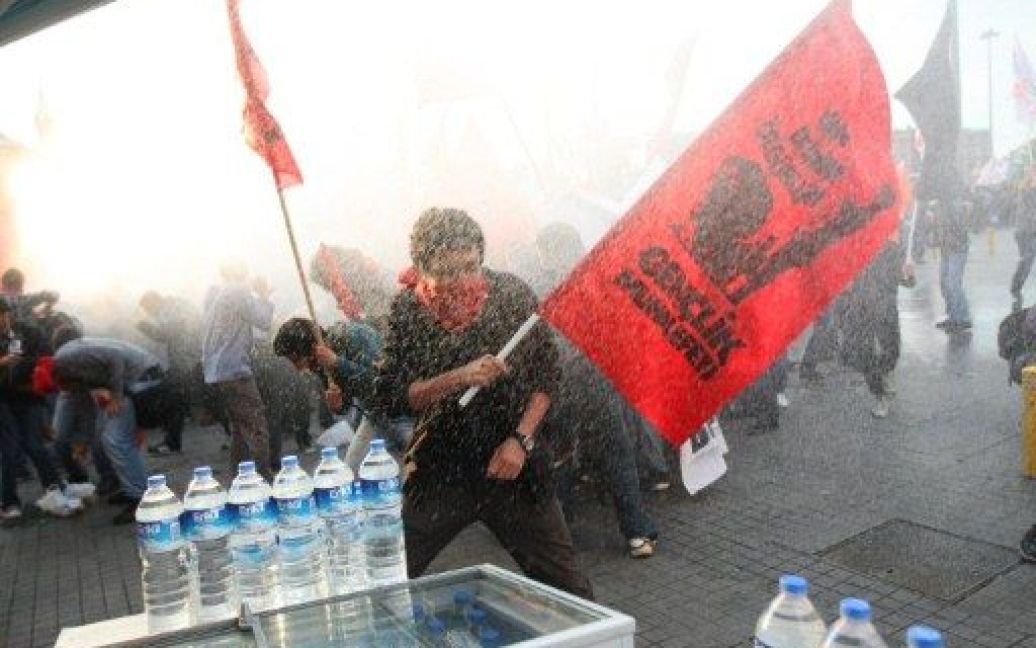 У багатьох великих містах Туреччини проходять акції протесту, які викликала звістка про смерть одного з демонстрантів у місті Хоппа. / © AFP