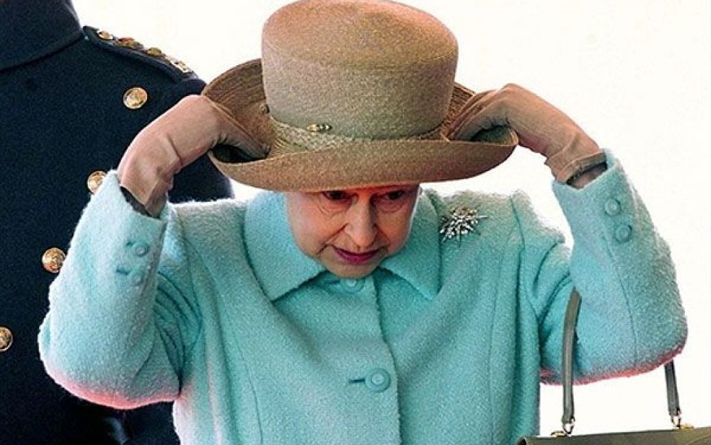 Ми говоримо "королева" - маємо на увазі капелюшки, ми говоримо "капелюшки" - маємо на увазі королеву Єлизавету II / © AFP