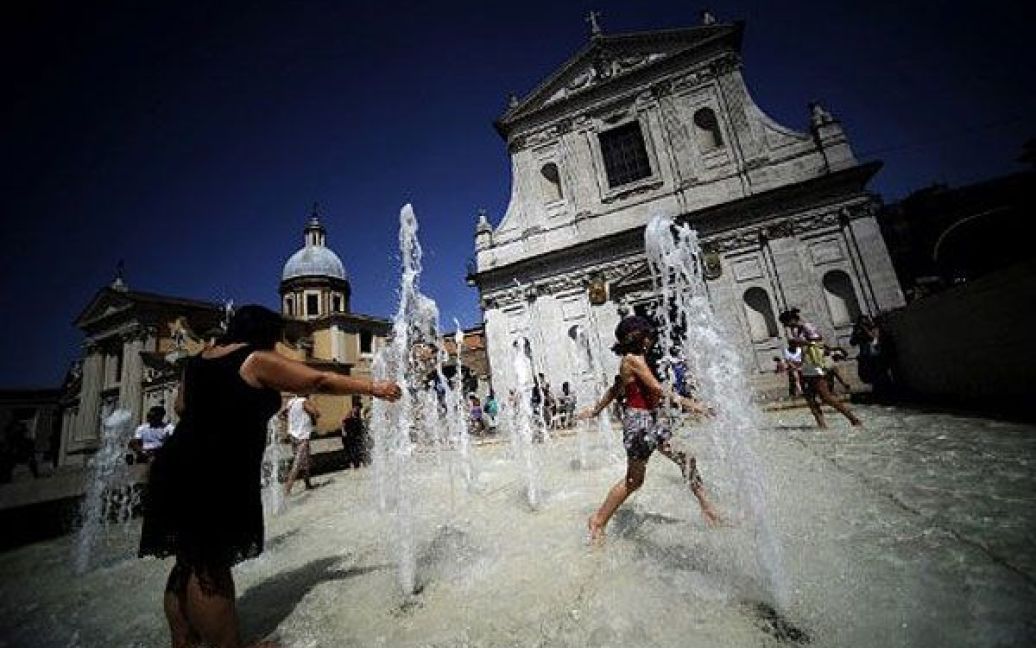 У Європі та США встановилася аномально спекотна погода / © AFP