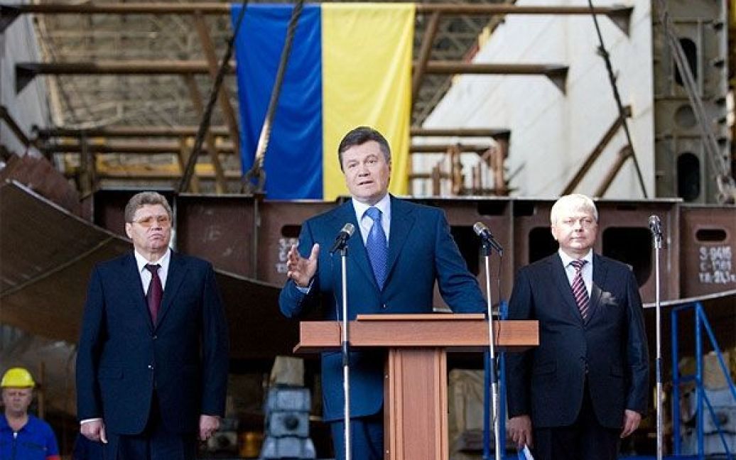 "Ми сьогодні закладаємо майбутнє наступних поколінь", - сказав Віктор Янукович. / © President.gov.ua