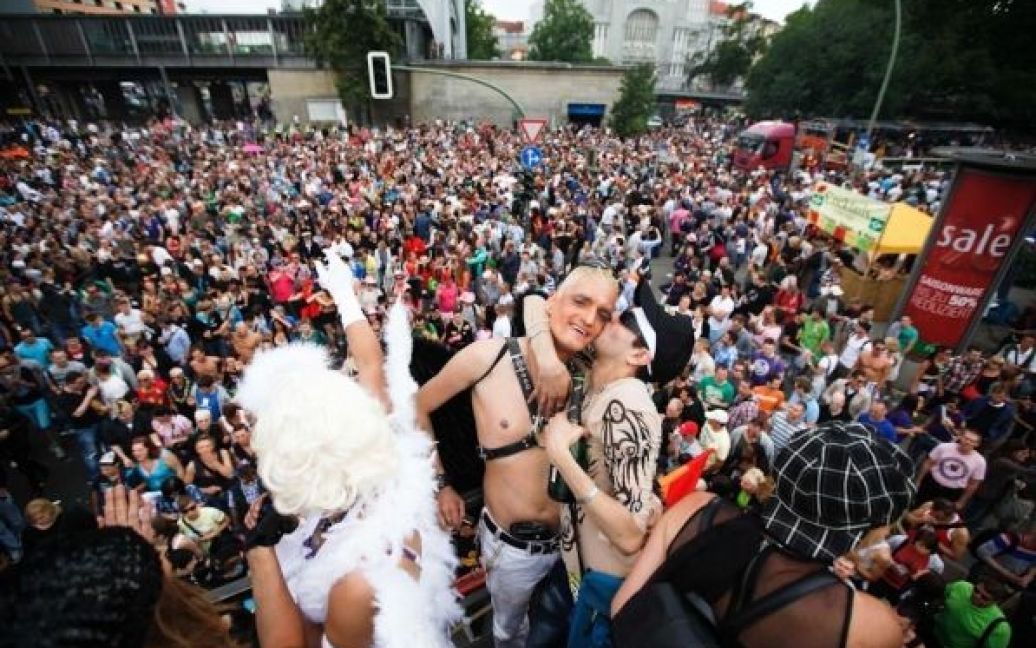 "Садо-мазо" гей-парад у Берліні очолив правлячий бургомістр / © AFP
