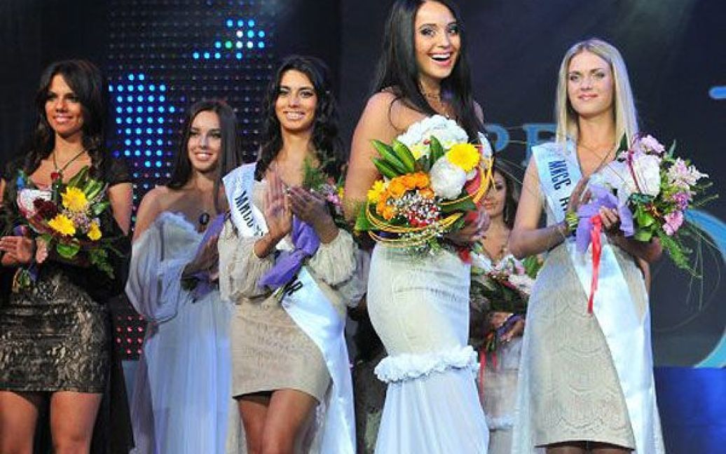 Переможницею конкурсу "Міс Донбас Open 2011" стала 19-річна студентка з Одеси Тетяна Грабович. / © УНІАН