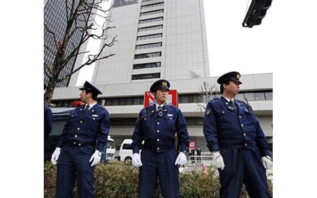 Поліція охороняє штаб-квартиру компанії ТEPCO / © AFP