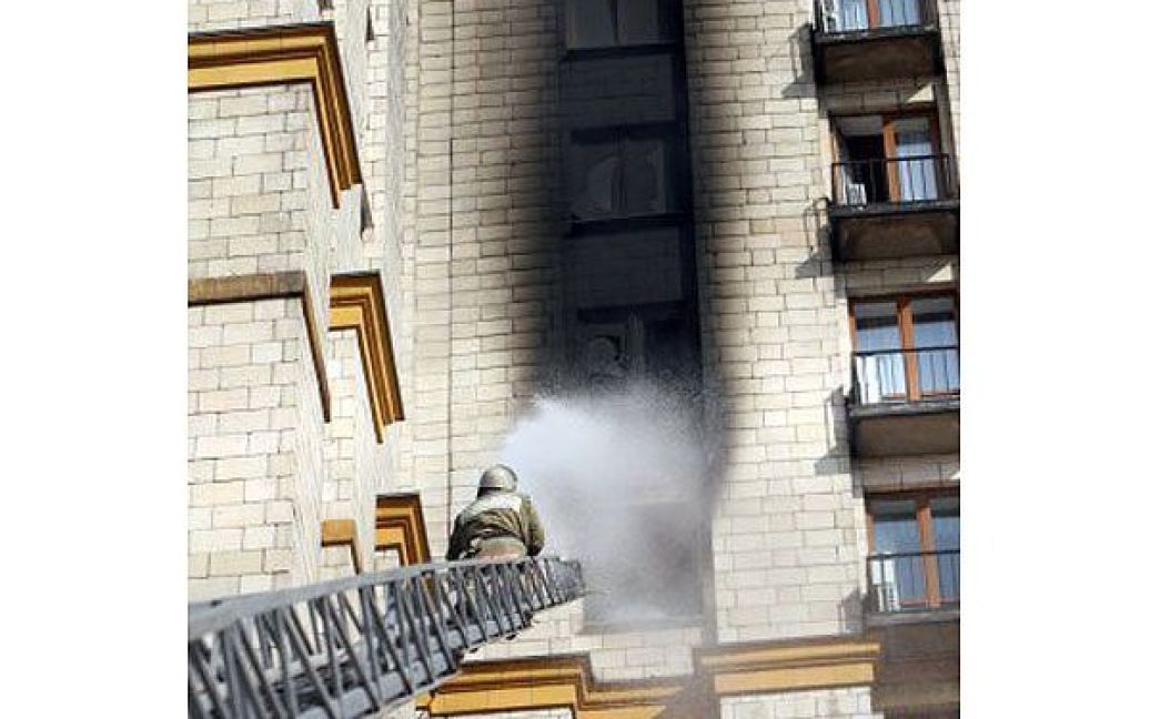 Під час пожежі в готелі "Україна" троє людей постраждали, з яких двоє іноземців. / © УНІАН