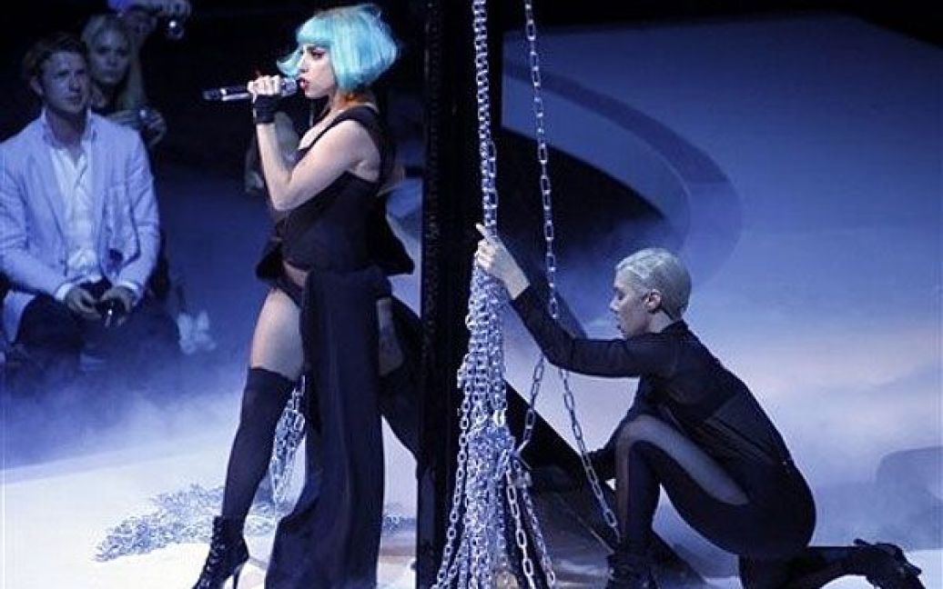 Американська співачка Lady GaGa взяла участь у німецькому шоу "Germany Next Top Model", яке відбулось в місті Кельн. / © Daily Mail