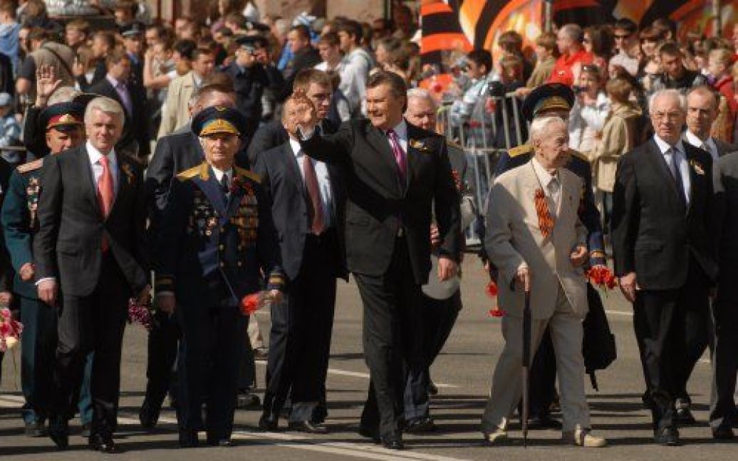Янукович узяв участь у Святковій ході до Дня Перемоги / © УНІАН