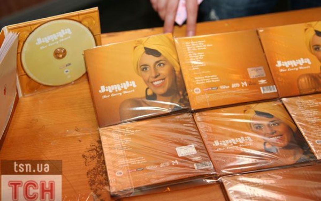 Співачка Джамала представила свій дебютний авторський альбом "For Every Heart". / © ТСН.ua