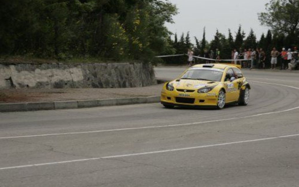 В автораллі Prime Yalta Rally 2011 беруть участь 87 екіпажів з 21 країни. / © УНІАН