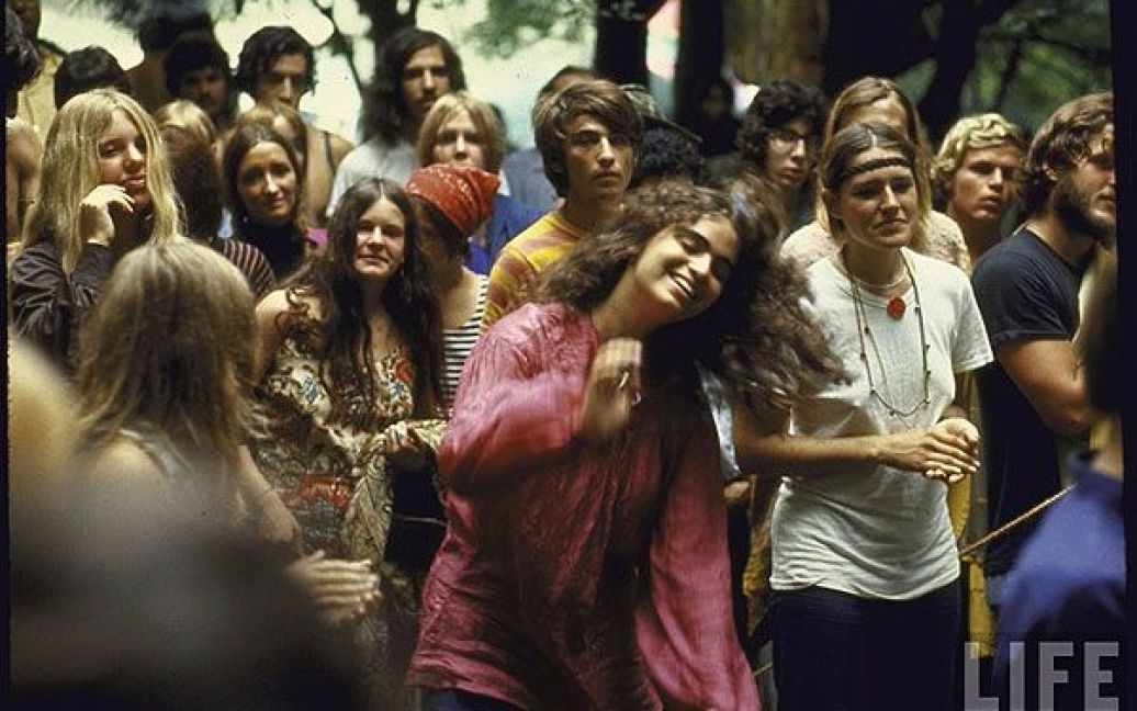 Журнал Life оприлюднив унікальні фотографії легендарного музичного фестивалю Вудсток, який відбувся у серпні 1969 року / © LIFE
