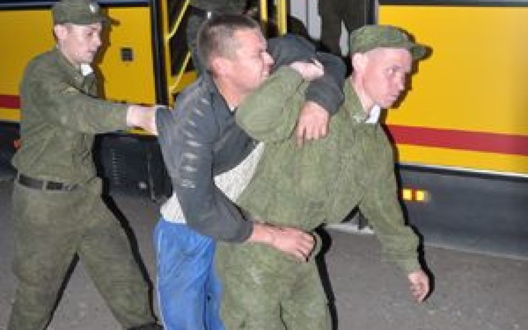Двоє людей загинули в результаті вибухів на арсеналі в Удмуртії. До загибелі людей призвели стреси через вибухи. / © kp.ru
