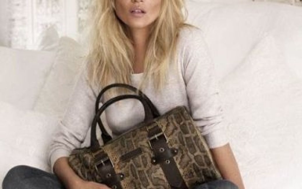 Заміжня Кейт Мосс знялась у рекламі бренду Longchamp / © DailyShow