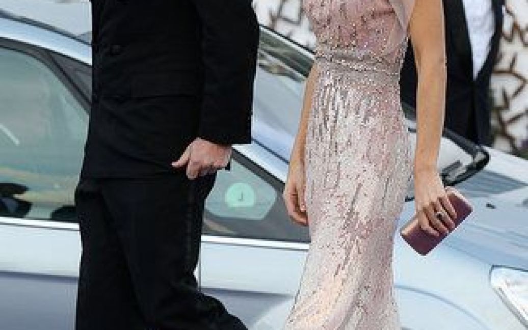 Багато захоплювалися вечірньою сукнею Кейт, яку було пошито британським дизайнером Дженні Пекам. / © People.com