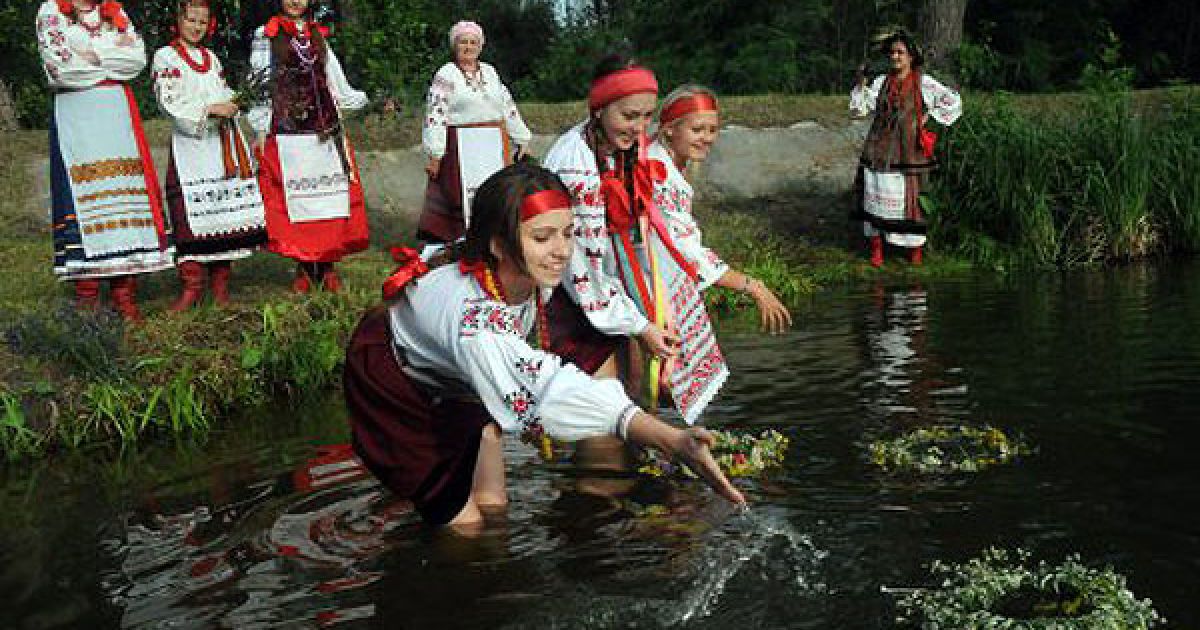 Усі обряди на Купала є значною мірою містичними. / © УНІАН