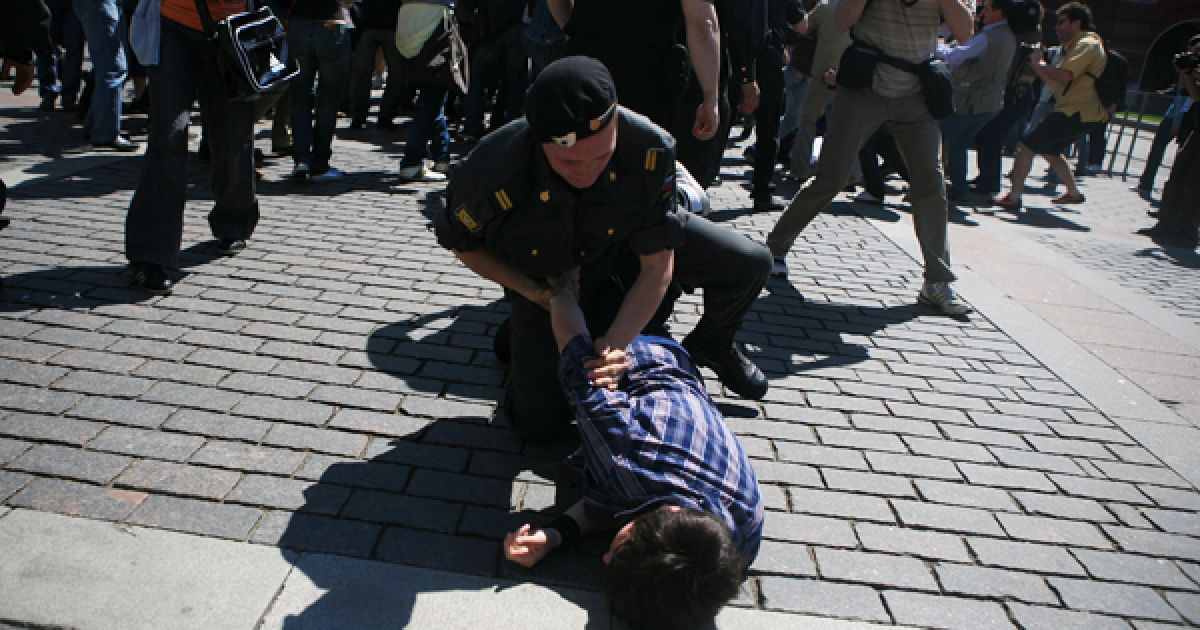 Спроба активістів секс-меншин провести несанкціонований гей-парад у Москві закінчилася масовими затриманнями. / © Новая газета