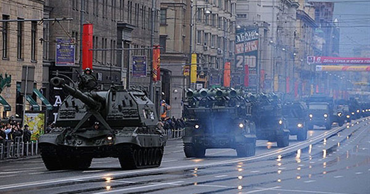 На Красній площі у Москві провели другу нічну репетицію параду Перемоги. / © AFP