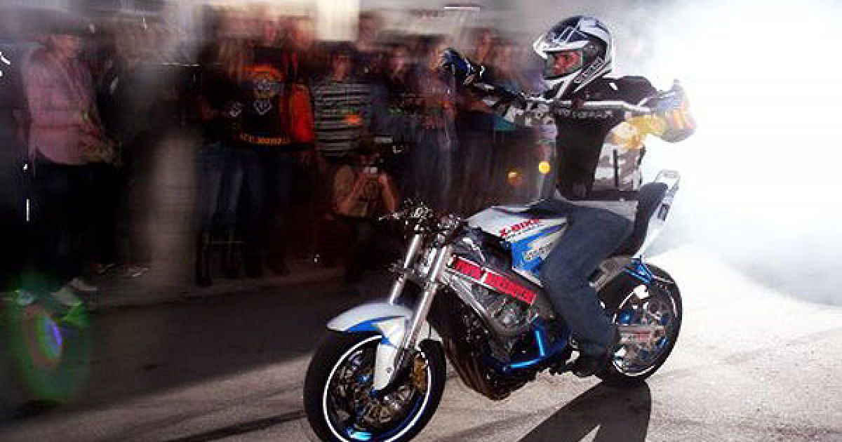 В Ужгороді відбувся 6-ий міжнародний байкерський фестиваль "Music Bike Ukraine 2011", на який приїхали тисячі байкерів з різних країн Європи. / © УНІАН