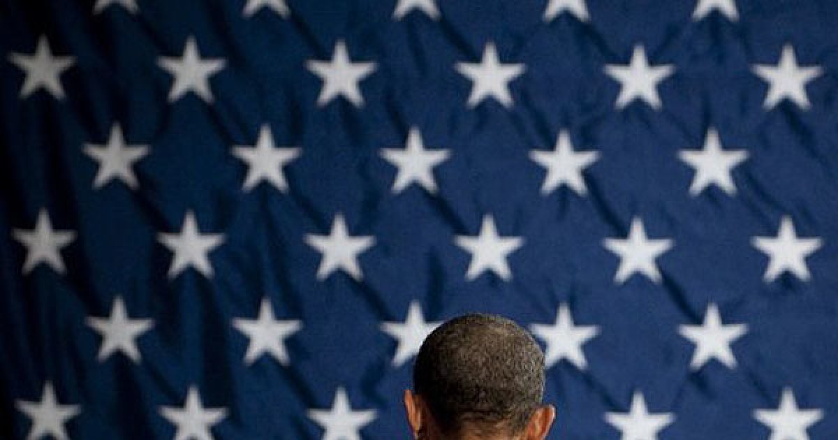 США, Філадельфія. Президент США Барак Обама залишає сцену після промови на зборах Національного комітету Демократичної партії у Філадельфії, штат Пенсільванія. / © AFP