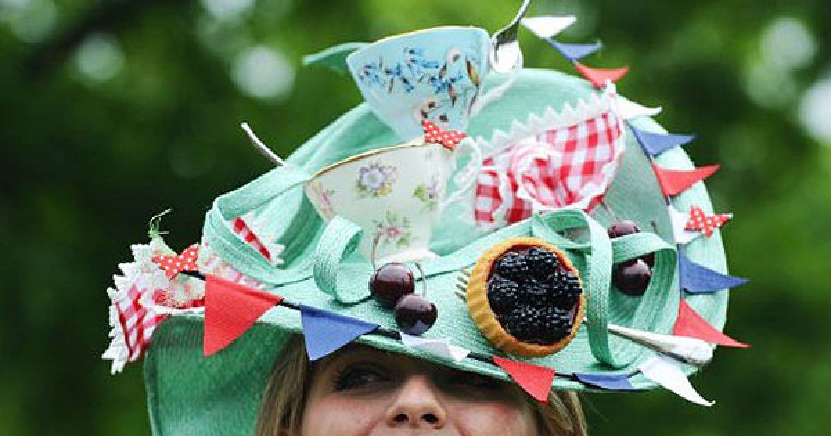 Щорічні королівські перегони Royal Ascot традиційно є святом модних капелюшків.