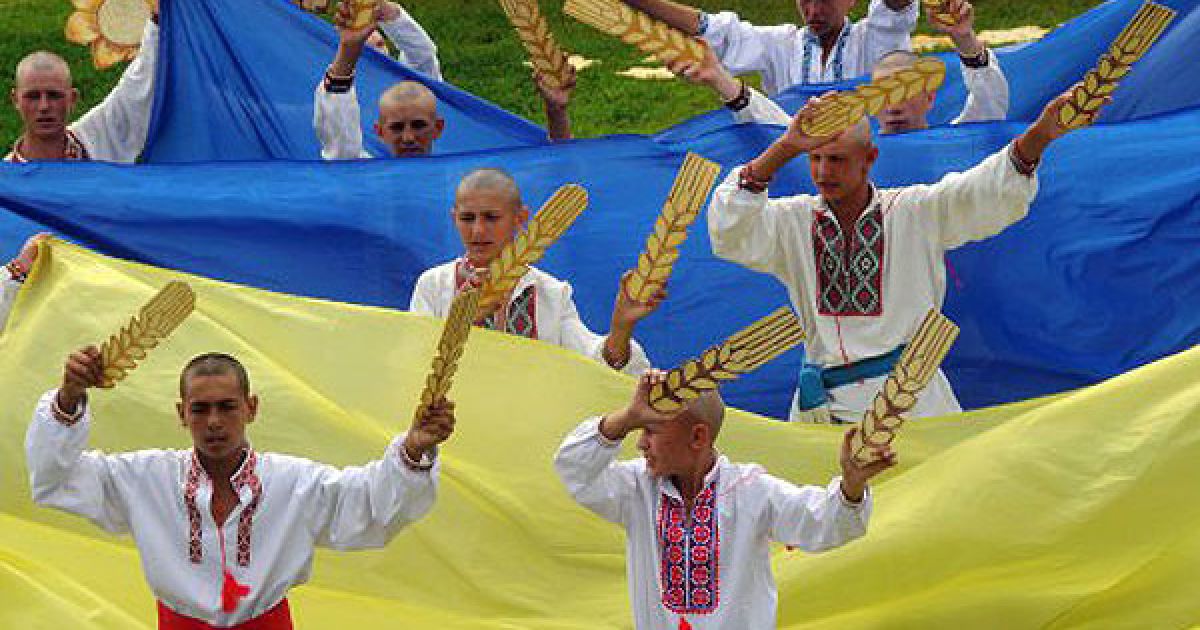 В Куряжській виправній колонії для неповнолітніх імені Макаренка (на Харківщині) провели XX-ий фестиваль художньої самодіяльності "Червона калина" серед засуджених. / © УНІАН