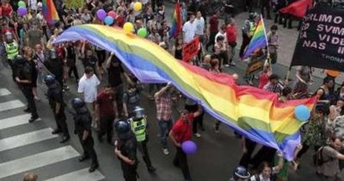 У п&#039;яти європейських країнах - Португалії, Австрії, Болгарії, Хорватії та Угорщині - пройшли масштабні гей-паради. / © AFP