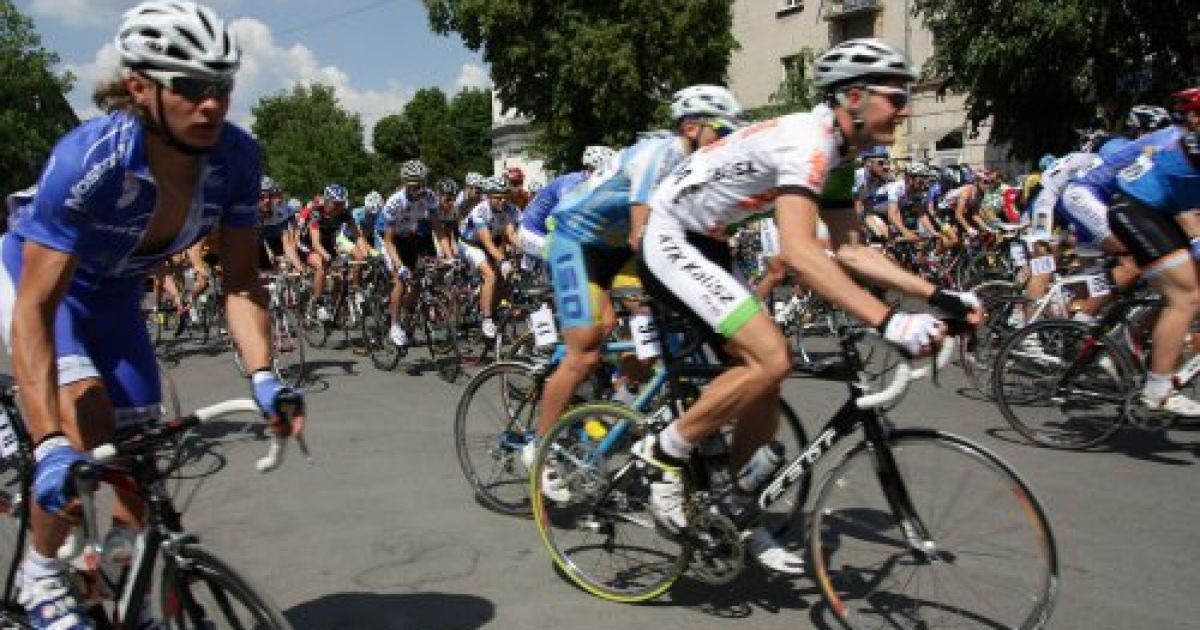 В Тернополі провели 55-ту міжнародну велогонку українсько-польської дружби / © УНІАН